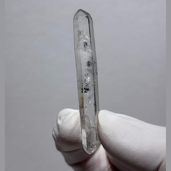 Slender DT Jinkouhe quartz — alternate view