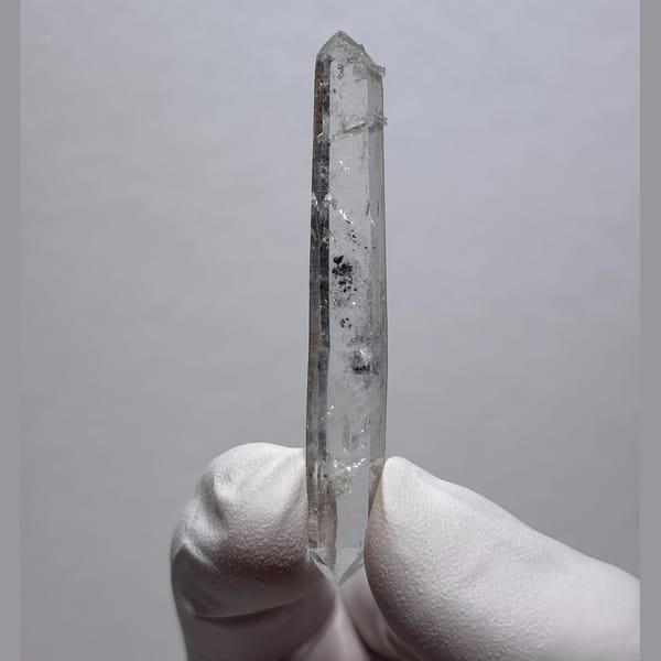 Slender DT Jinkouhe quartz — alternate view