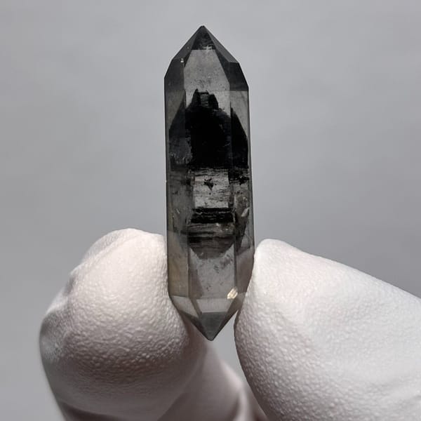 DT Yunnan quartz F — alternate view
