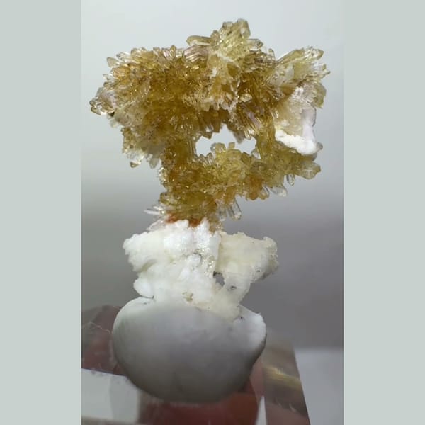 Golden Creedite Spray Guizhou 2.1 cm — alternate view
