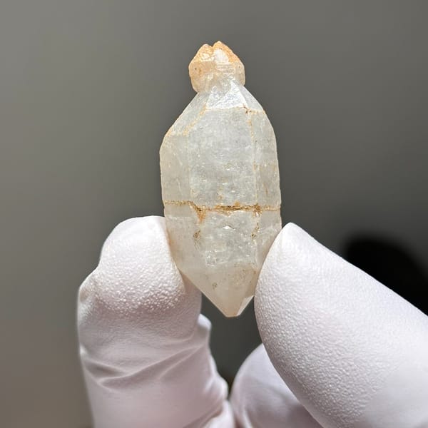 DT Yunnan quartz G — alternate view