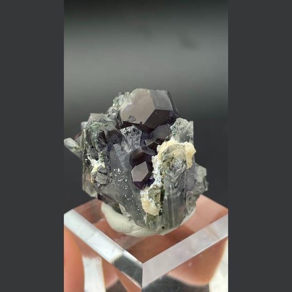 Glassy purple fluorite with quartz from Shizhuyuan, Hunan — detail view