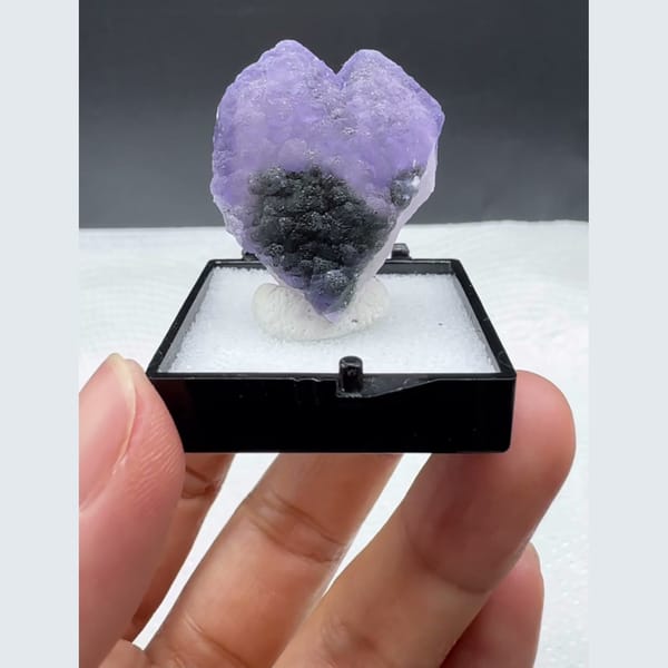 Lavender Fluorite with Chlorite Yaogangxian 3.0 cm — complete view