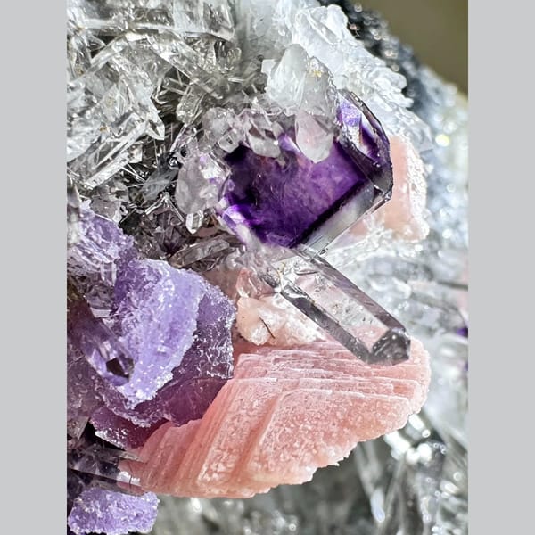 Rhodochrosite, Apatite, Quartz and Purple Fluorite 6.0 cm — alternate view
