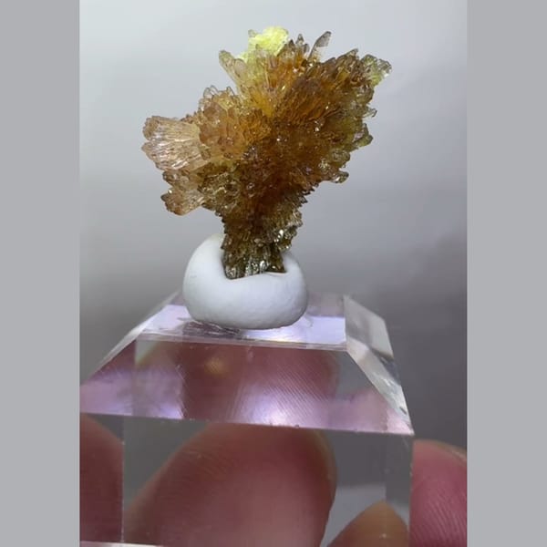 Orange-Yellow Creedite Spray 2.0 cm — detail view