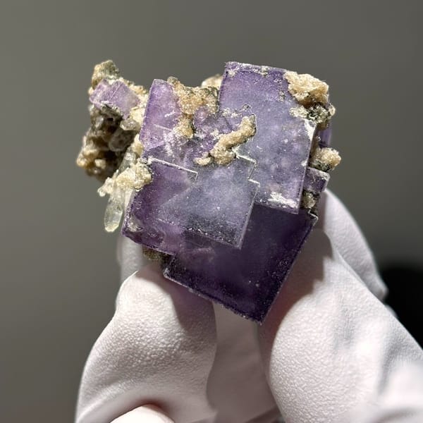Yaogangxian fluorite with quartz — alternate view