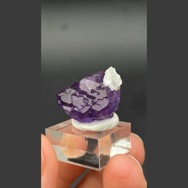 Tanzanite blue-violet fluorite with white calcite from Fujian — detail view