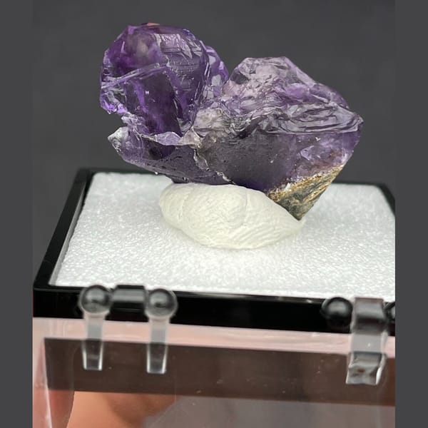 Tanzan-blue fluorite from Fujian — detail view