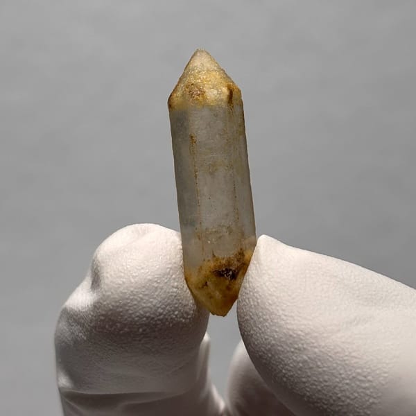 DT Yunnan quartz L — alternate view
