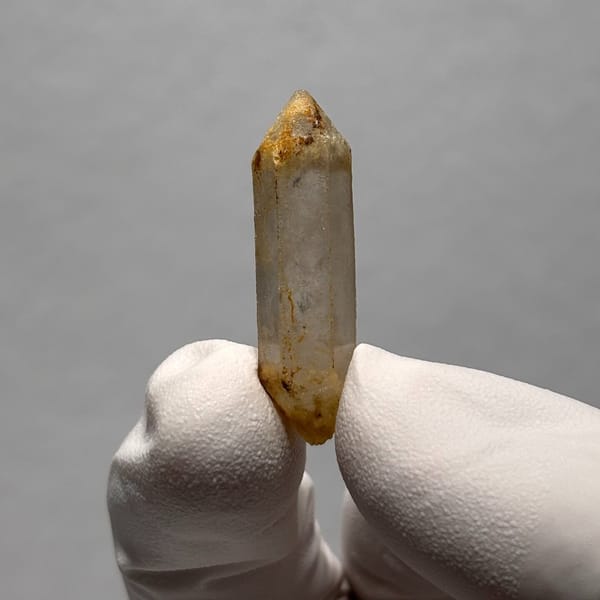DT Yunnan quartz L — alternate view