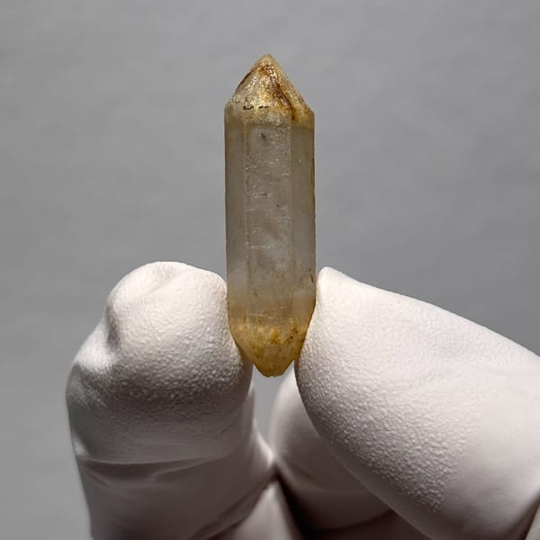 DT Yunnan quartz L — detail view