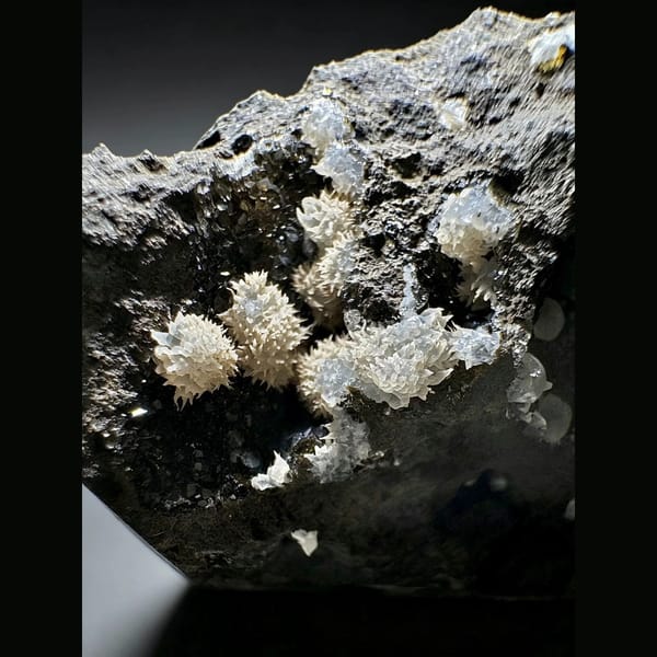 Thomsonite and Analcime in Basalt Zhejiang 4.0 cm — alternate view