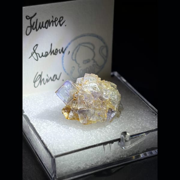Violet-edged fluorite from Suzhou — alternate view