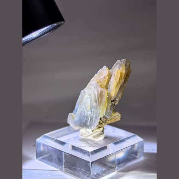 Blue bladed barite from Morocco — detail view