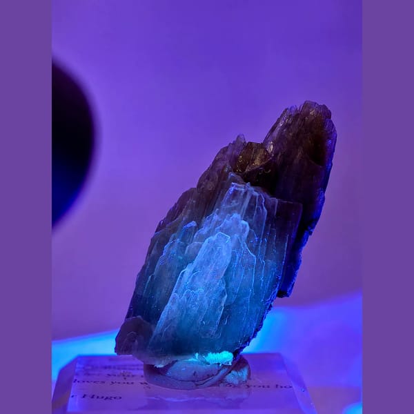 Blue bladed barite from Morocco — detail view