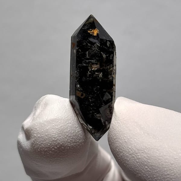 Black-marked sugar-core DT Yunnan — alternate view