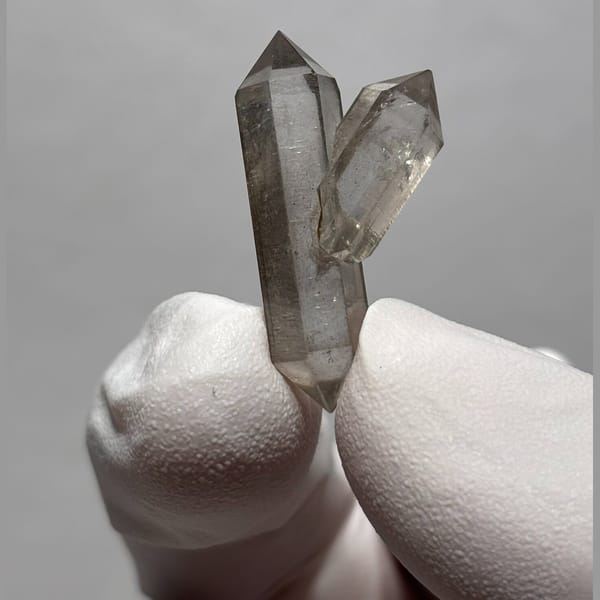 DT Yunnan quartz P — complete view