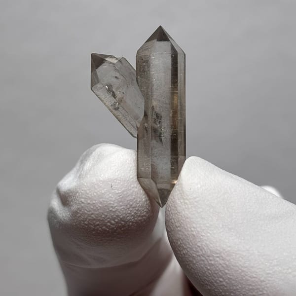 DT Yunnan quartz P — alternate view