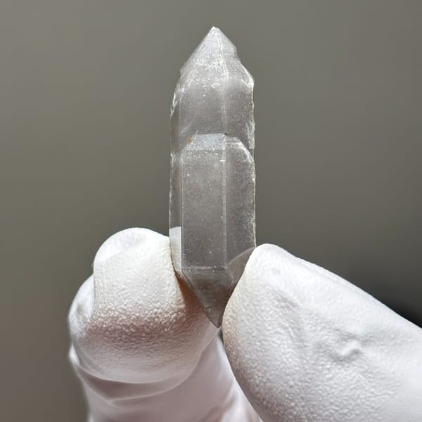 Tip-chip gray porcelain DT Yunnan — alternate view