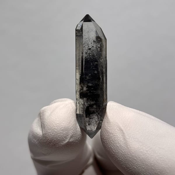 DT Yunnan quartz S — alternate view