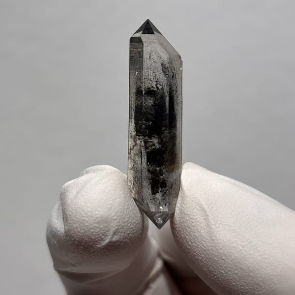 DT Yunnan quartz S — alternate view