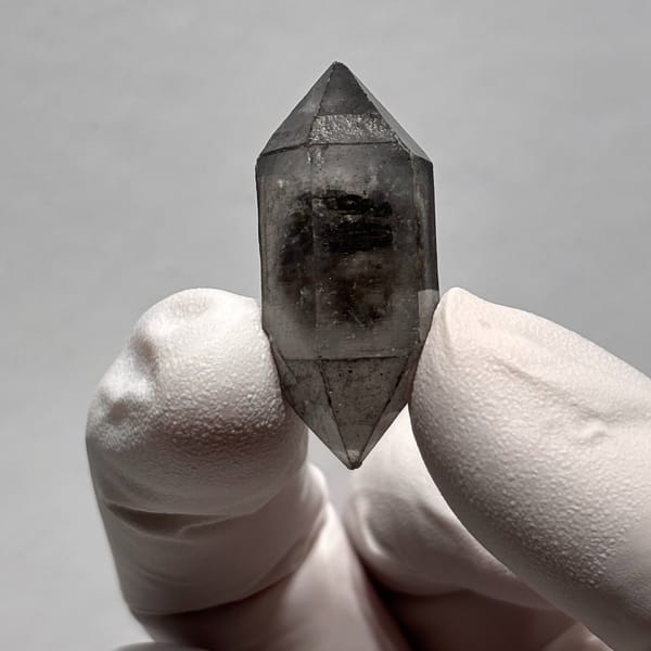Etched sugar-core DT Yunnan A — detail view