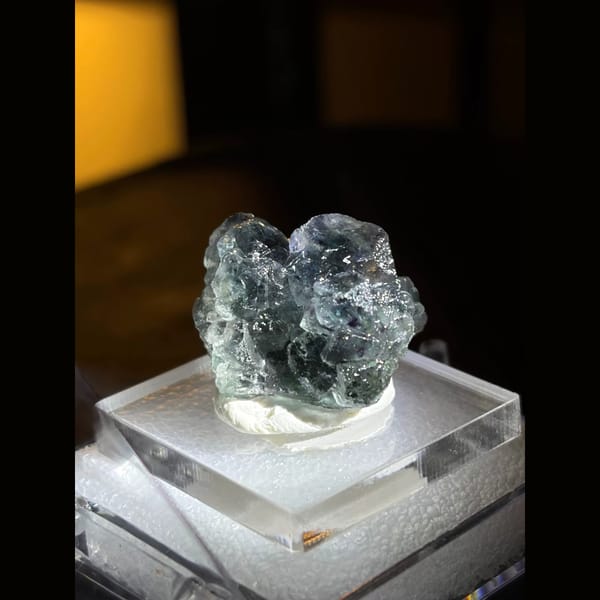 Smoky blue-grey Alien Eye fluorite — complete view