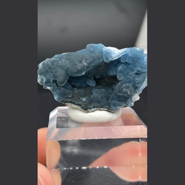 Blue plumbogummite bowl from Guangxi — complete view