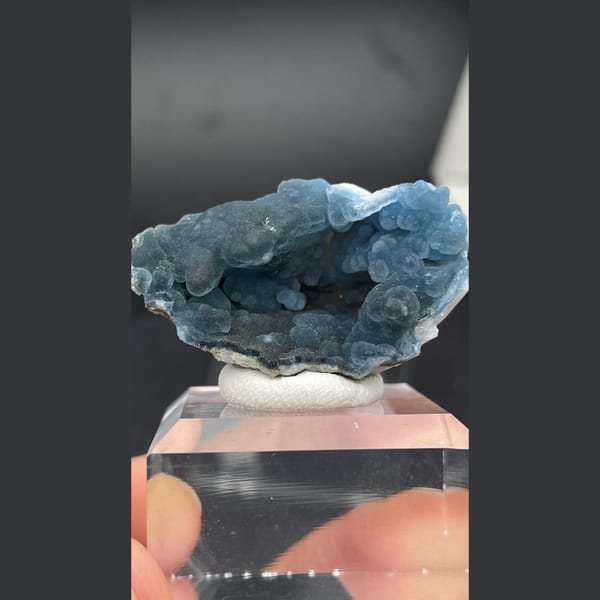 Blue plumbogummite bowl from Guangxi — alternate view