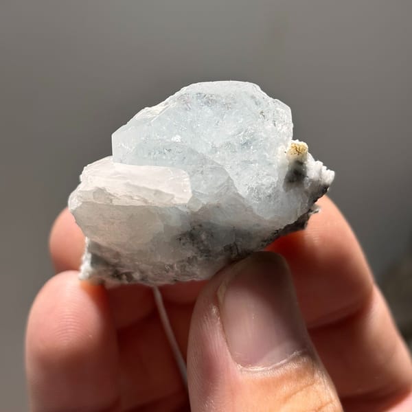 Xuebaoding aquamarine with feldspar B — complete view