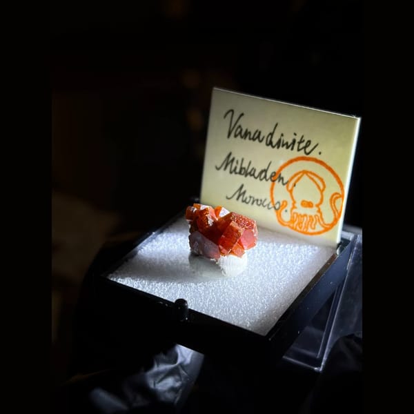 Orange-red vanadinite from Mibladen — alternate view