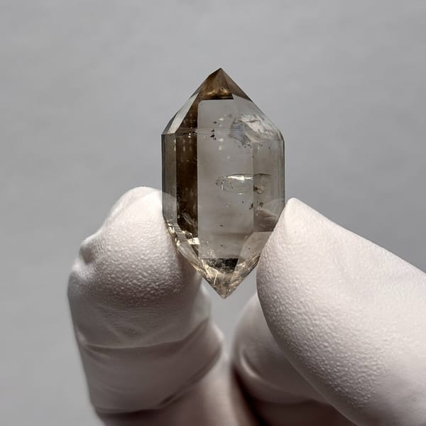DT Yunnan quartz W — alternate view
