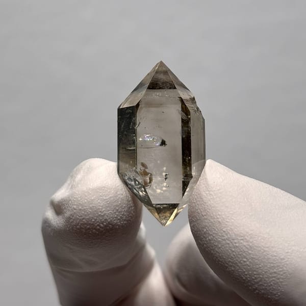 DT Yunnan quartz W — alternate view