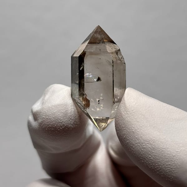 DT Yunnan quartz W — detail view