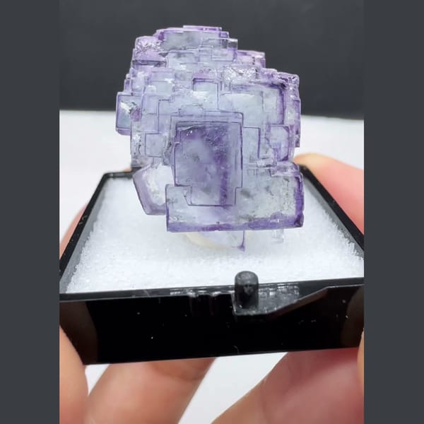 Stepped Lavender Fluorite Yaogangxian 2.9 cm — alternate view