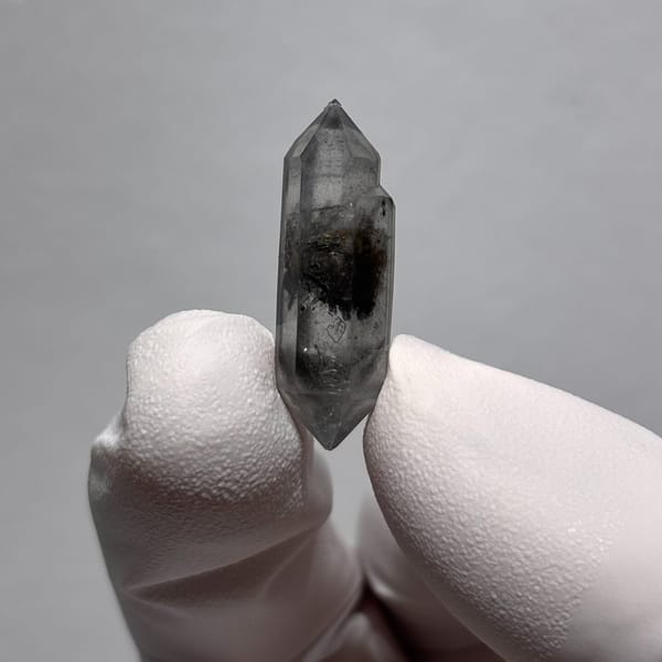 DT Yunnan quartz Y — alternate view