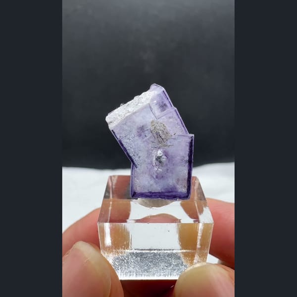 Interpenetrating Purple Fluorite Yaogangxian 1.9 cm — alternate view