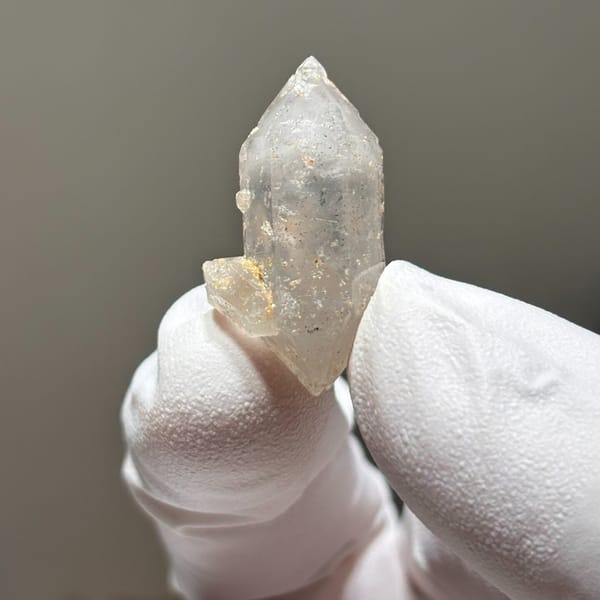 DT Yunnan quartz Z — alternate view