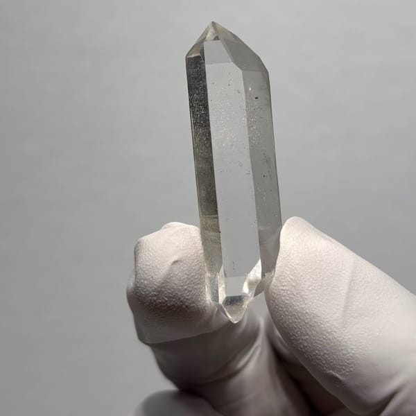 DT Yunnan quartz AB — complete view