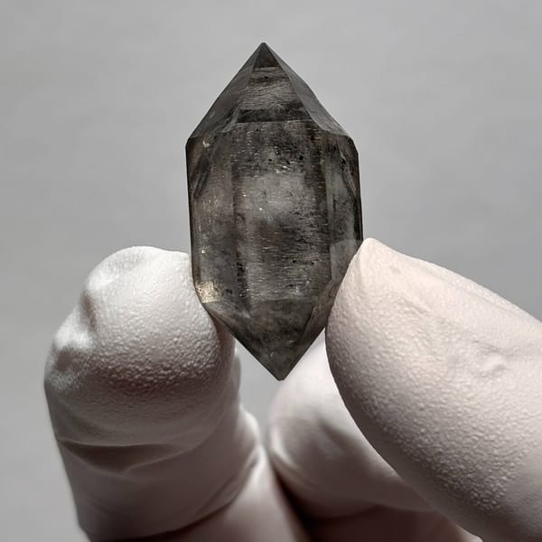 DT Yunnan quartz AC — complete view