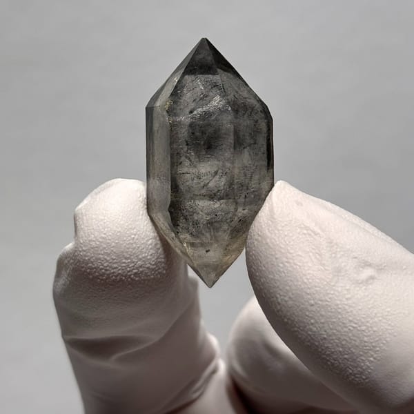 DT Yunnan quartz AC — alternate view