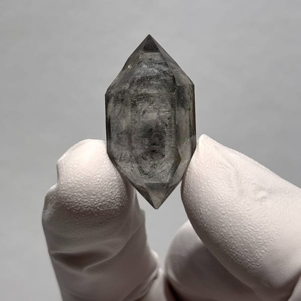 DT Yunnan quartz AC — detail view