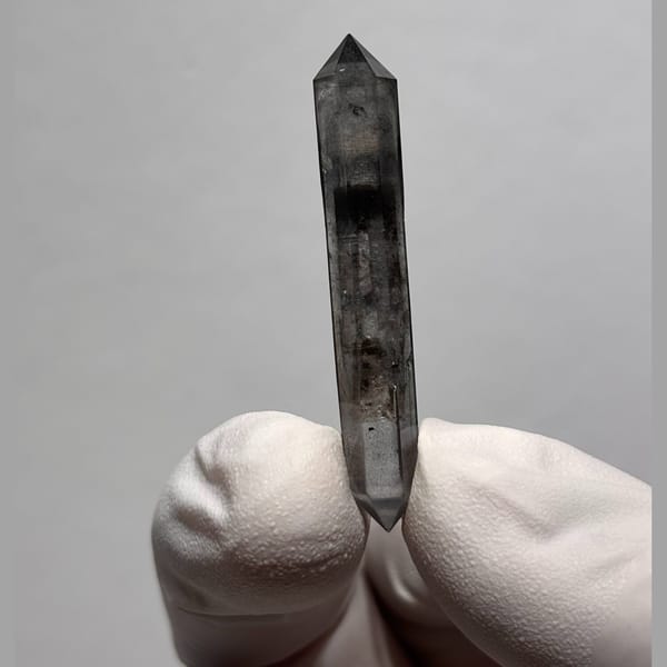 DT Yunnan quartz AF — alternate view