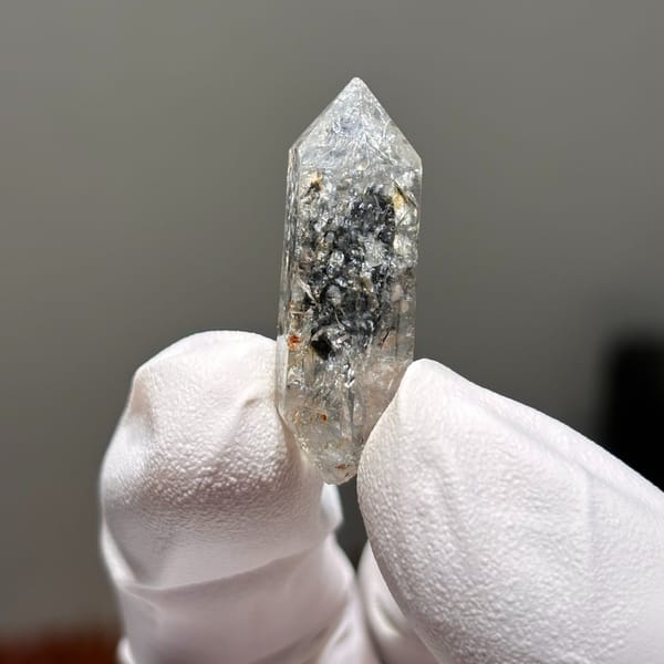 Burst-crystal DT Yunnan A — alternate view