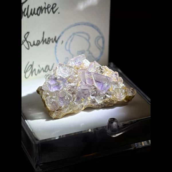 Violet-edge Suzhou fluorite — complete view