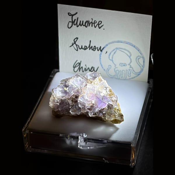 Violet-edge Suzhou fluorite — detail view