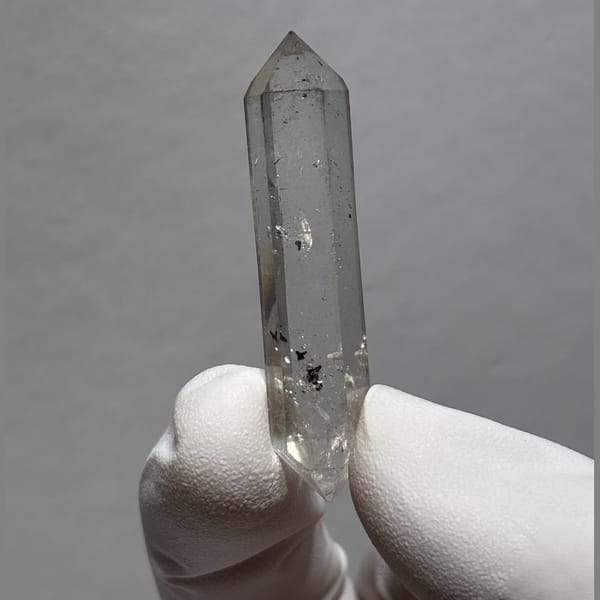 DT Yunnan quartz AL — complete view