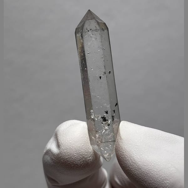 DT Yunnan quartz AL — alternate view