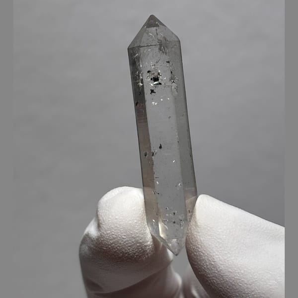 DT Yunnan quartz AL — detail view