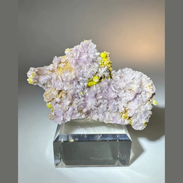 Pink-Purple Creedite with Carlhintzeite 7.5 cm — complete view